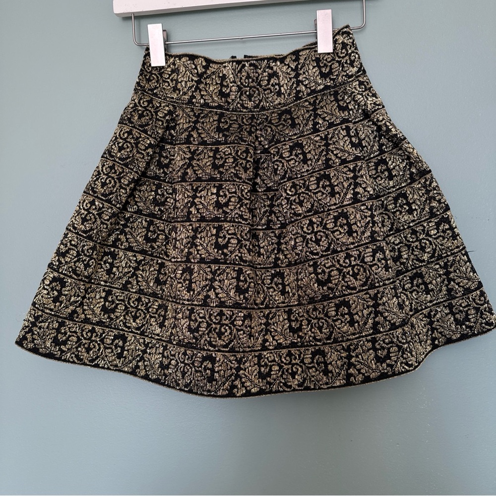 English Rose Elegant Black and Gold A-Line Skirt